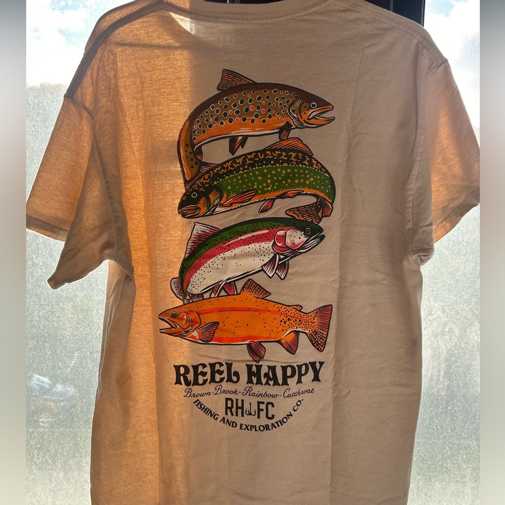 Tee shirt by Reel Happy